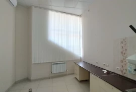 продажа, Отдельно стоящее здание в центре Челябинска, 200 м2, 250 м2, офис, медцентр, стоматология, магазин